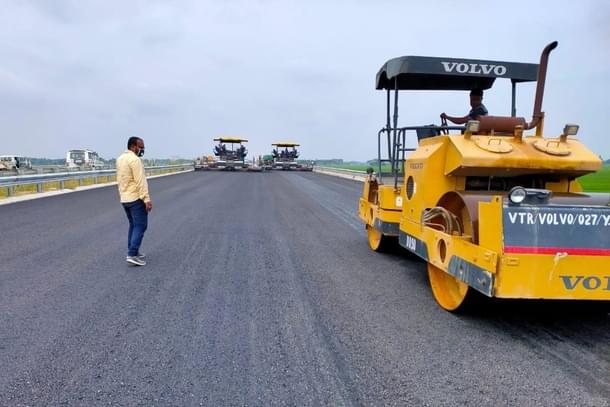 An under construction expressway in Uttar Pradesh.
