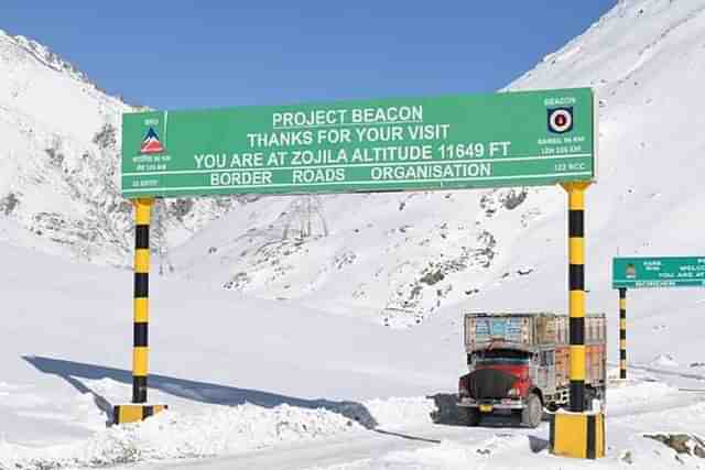 BRO kept Zojila open beyond 31 December despite extreme weather conditions (Pic Via PIB Website)