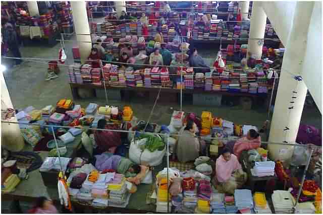 A market in Imphal (Wikimedia Commons) 