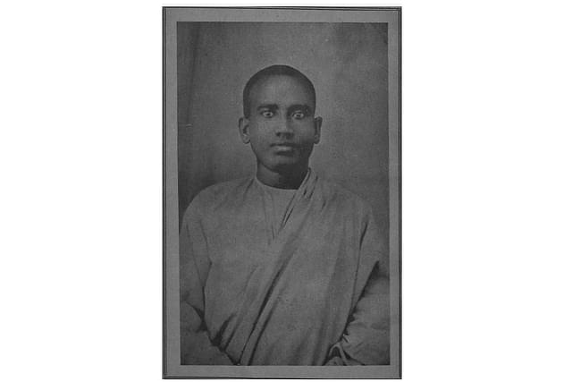A young Swami Vipulananda