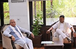 Haryana CM Khattar on Thursday (29 April) met Power Minister RK Singh