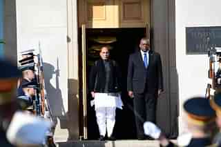 Defence Minister Rajnath Singh with US Counterpart Lloyd Austin (Pic Via Twitter)
