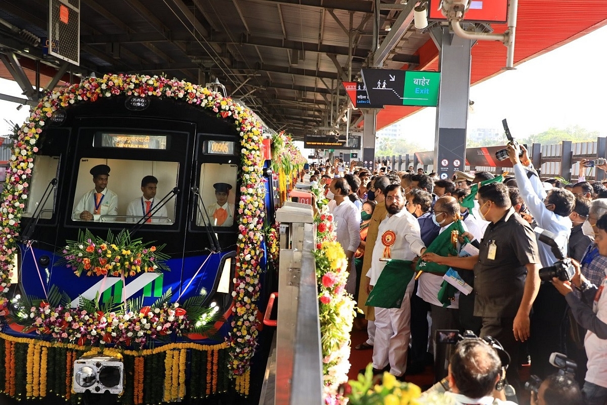 CM Thackeray inaugurating Lines 2-A and 7 of Mumbai Metro (CMO Maharashtra)