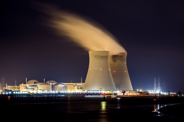 Nuclear night (Photo by Nicolas HIPPERT on Unsplash)