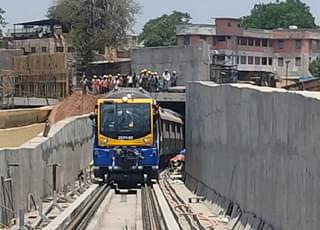 Trial run of Ahmedabad metro rail through underground section (@KanuDesai180/Twitter)