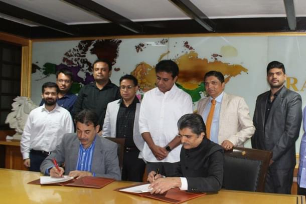 Rajesh exports announcing its investment to build modern display fab in Telangana (@KTRTRS/Twitter)