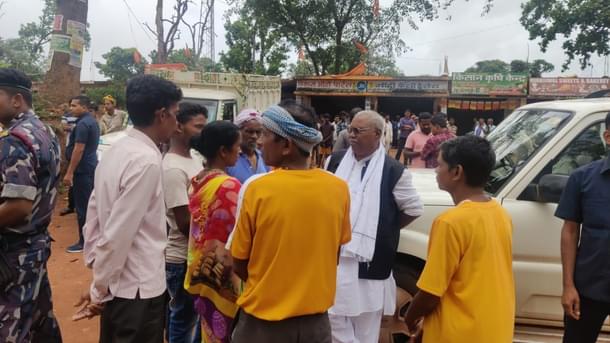 Ganesh Ram Bhagat meeting the victim's family