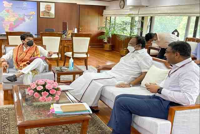 Union Minister of Civil Aviation  Jyotiraditya Scindia with the industries minister of Tamil Nadu Thengam Thennarasu (via Twitter)