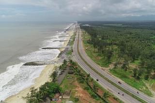 A section of coastal highway in Karnataka between the Goa border to Kundapura (@nitin_gadkari/Twitter)