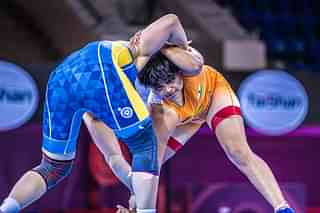 Athlete Divya Kakran in a wrestling bout (Source: Sports Authority of India Twitter)
