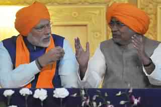 Prime Minister Narendra Modi and Bihar Chief Minister Nitish Kumar. (AP Dube/Hindustan Times via GettyImages)