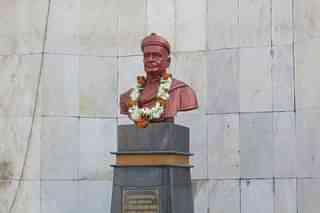 Statue of Narsimha Chintaman Kelkar (NC Kelkar/Facebook)
