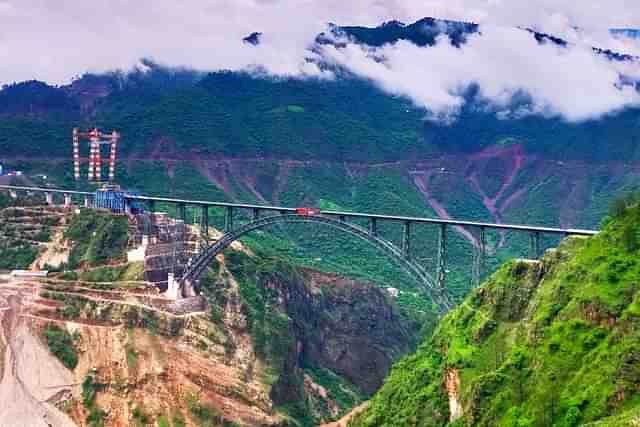 The iconic Chenab Bridge. (@rajat6888/Twitter)