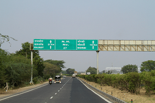 A highway in Gujarat (Photo: TeshTesh/Wikimedia Commons)