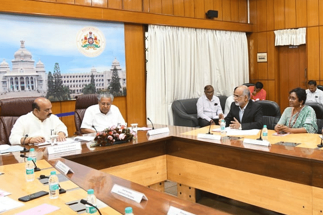 Karnataka Chief Minister Basavaraj S Bommai seated alongside Kerala Chief Minister Pinarayi Vijayan