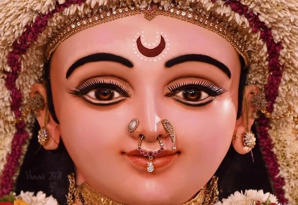 People throng to have a glimpse of hers(G Vaman Kamath)