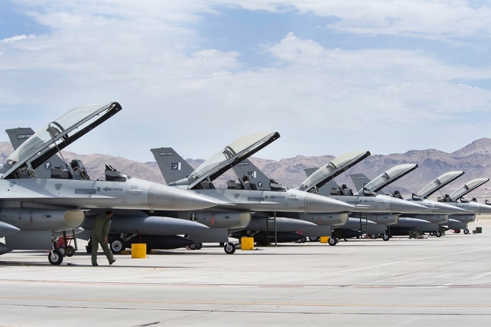 India Closes Airspace for Pakistani Aircraft, Installs Jammers on Western Border India Closes Airspace for Pakistani Aircraft, Installs Jammers on Western Border