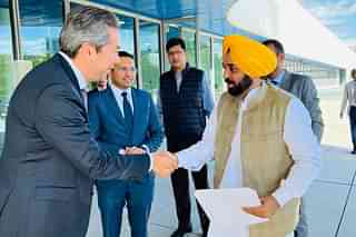 Punjab CM Bhagwant Mann with BMW officials in Germany (Pic Via Twitter)