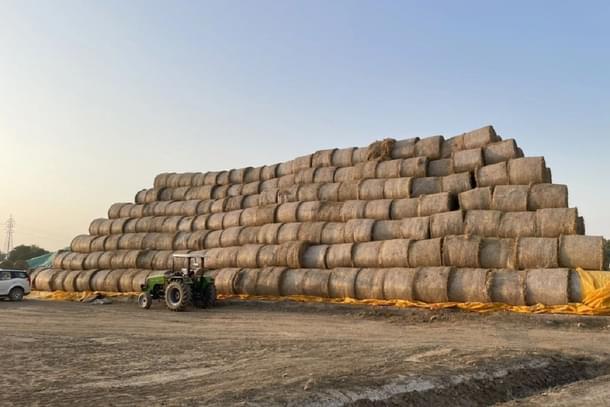 Paddy straw rolls at the CBG plant in Sangrur (@HardeepSPuri/Twitter)