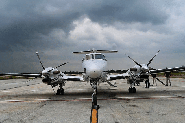 Greenfield Airport at Hollongi