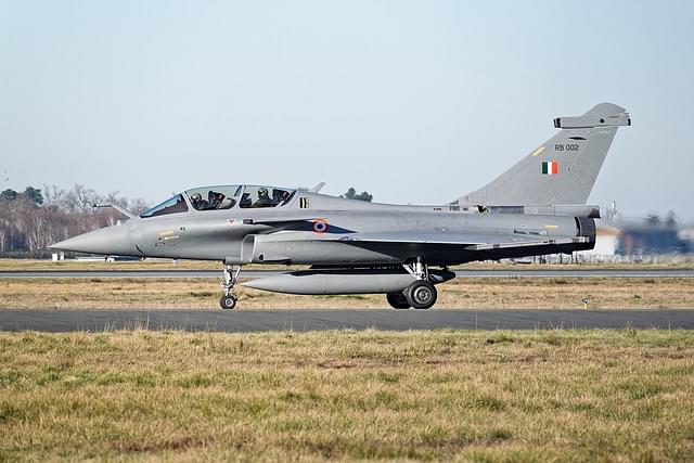 An Indian Air Force jet. (Wikipedia)