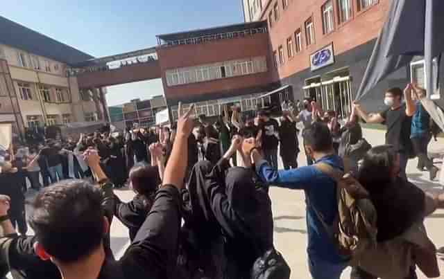 A picture of the protests on 15 October