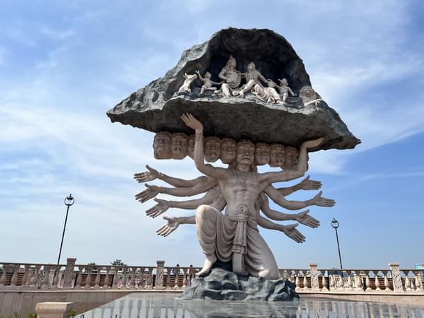 Ravana carrying the Kailash