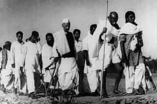 Mahatma Gandhi at Noakhali in 1946. (Wikimedia Commons)