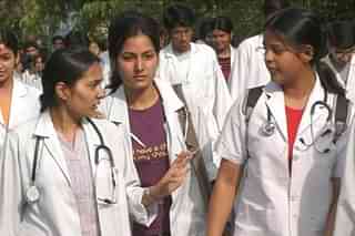 Medical students. (Vipin Kumar/Mint via Getty Images)