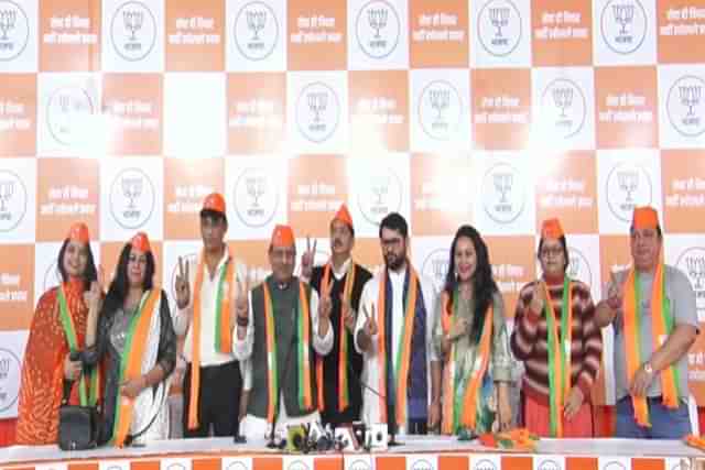BJP's Rohini unit rejoins the party during a press conference by BJP MLA Vijender Gupta