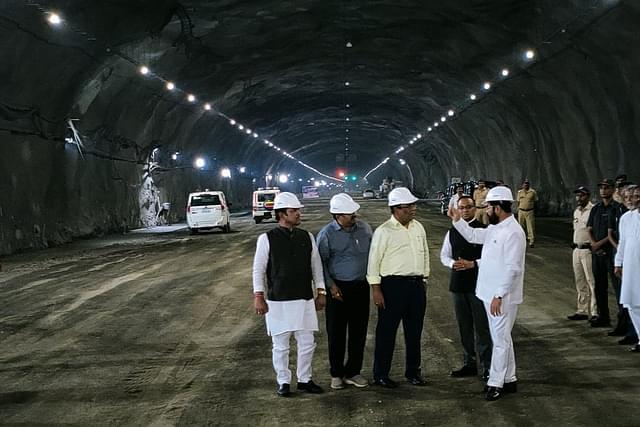 CM Eknath Shinde inspecting the tunnel of 'Missing Link' project (Maharashtra CMO)