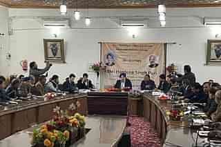 Union Minister Hardeep S Puri at a project review meet in Srinagar (MoHUA)