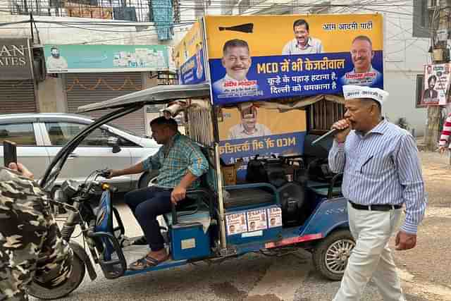 AAP's trade wing secretary, Sandeep Bhardwaj, seen campaigning in Moti Nagar, Delhi (Source: @sbhardwaj_aap)
