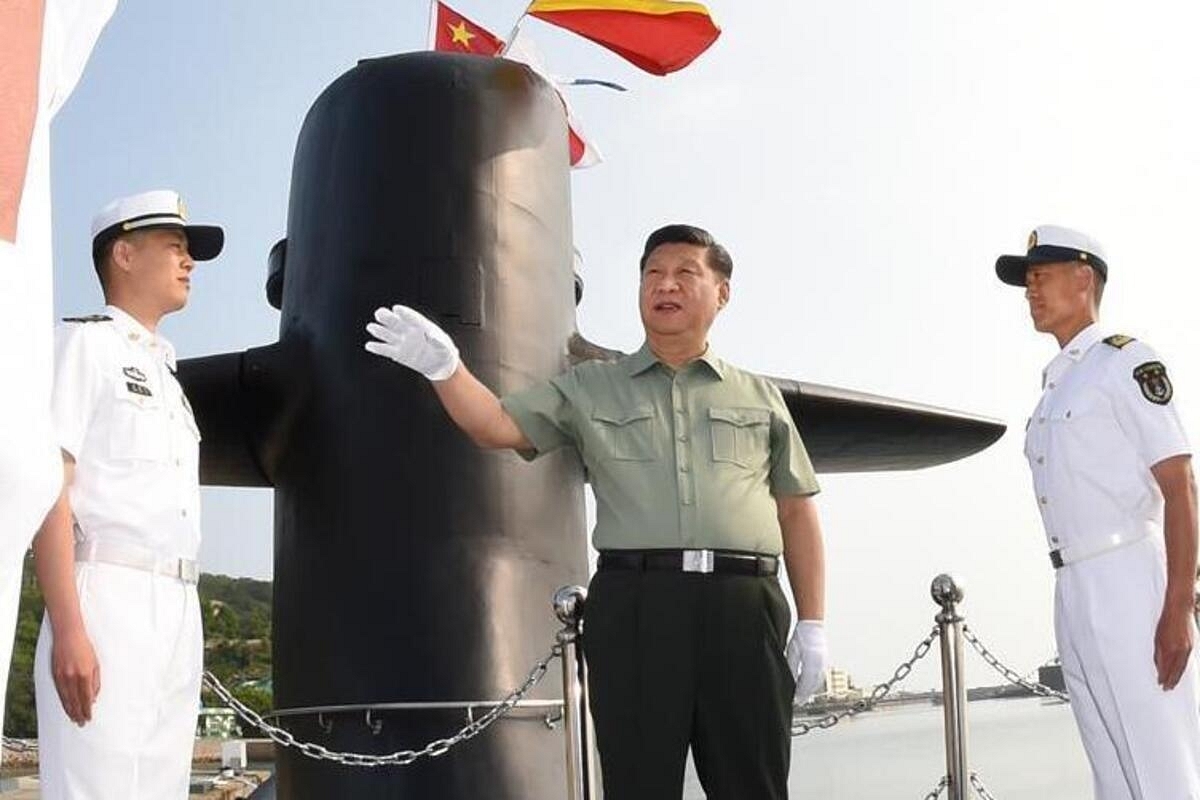 Chinese President Xi Jinping on a PLA Navy submarine. (China Daily)