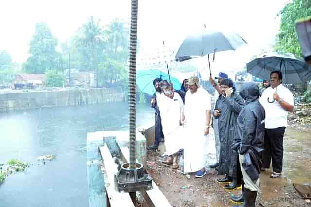 Tamil Nadu Minister of Municipal Administration, Urban and Water Supply, KN Nehru inspecting the area under VK Mandalam Ward 77
Source: Twitter