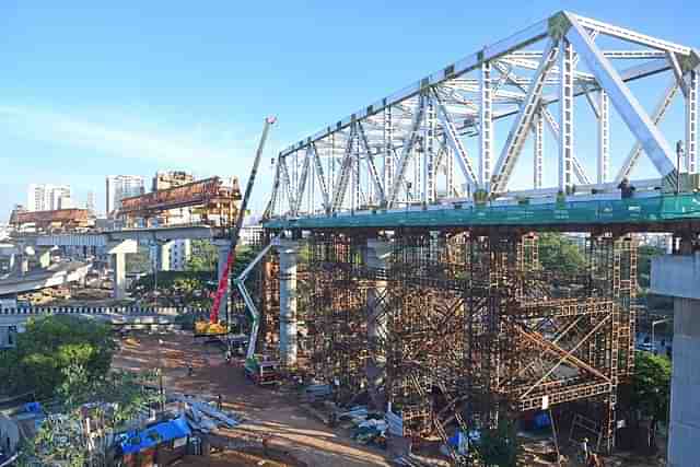 Bengaluru Metro's First Open Web Steel Girder (via Twitter)