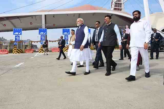 PM Modi accompanied by CM Eknath Shinde and deputy CM Devendra Fadnavis after inaugurating Mumbai-Nagpur expressway (@narendramodi/Twitter)