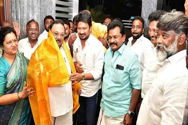 Udhayanidhi Stalin Meets His Uncle Alagiri 