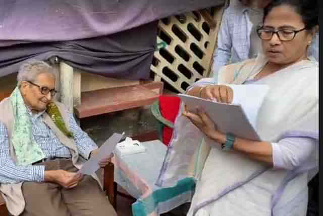 West Bengal CM Mamata Banerjee with Amartya Sen (Pic Via Twitter)