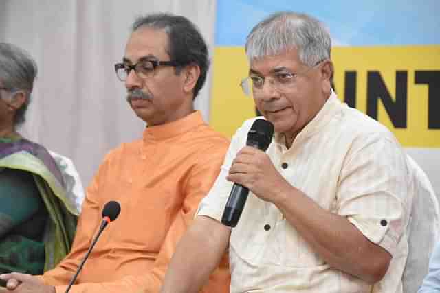 Uddhav Thackeray (L) with Prakash Ambedkar (Twitter)