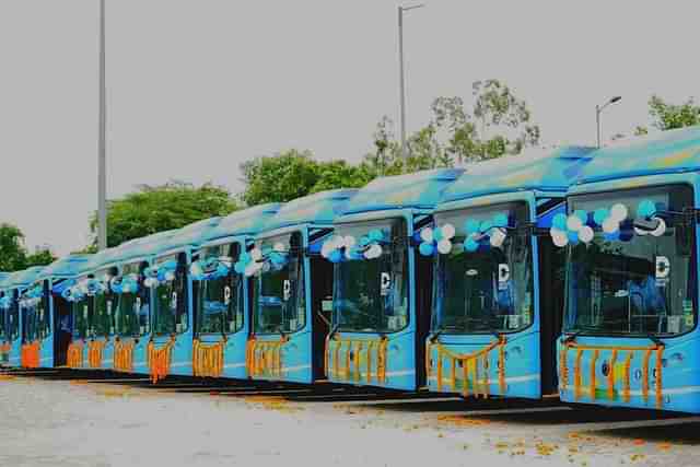 Electric Buses (Pic Via Twitter)