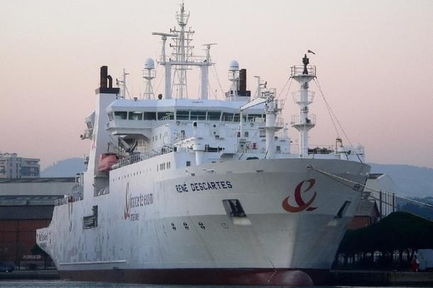 A submarine cable layer ship (Pic via Wikipedia)