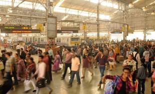 Passengers at a railway station.
(Representative image).