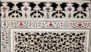 Image featuring jaali work, Pietra Dura on white marble (Twitter)