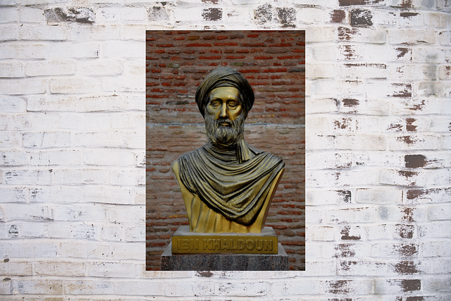 Bust of Ibn Khaldoun at the entrance of the Casbah of Bejaia, Algeria (Photo: Reda Kerbush/Wikimedia Commons)