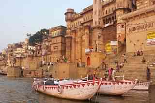 Munshi Ghat, Varanasi. (Wikimedia Commons).