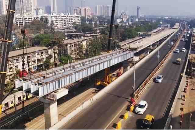 First Composite Steel Span At Sewri  (MMRDA)