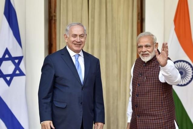 Israeli Prime Minister Benjamin Netanyahu(L) with PM Narendra Modi. (File Photo) (Ajay Aggarwal/Hindustan Times via Getty Images)