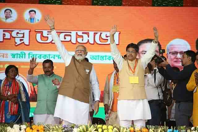 Prime Minister Narendra Modi and Tripura chief minister Manik Saha (Facebook)