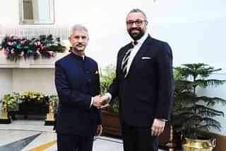 EAM S Jaishnkar with UK Foreign Secretary Cleverly (Pic Via Twitter)